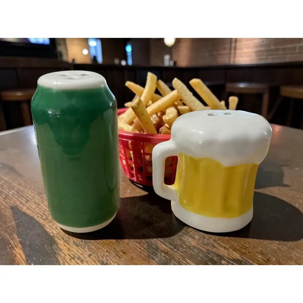 Cracker Barrel Beer Can and Frothy Mug Mini Salt and Pepper shakers 2026